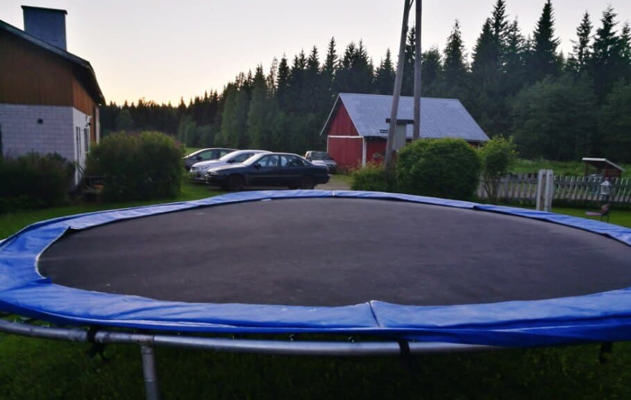 Kobaltowa trampolina